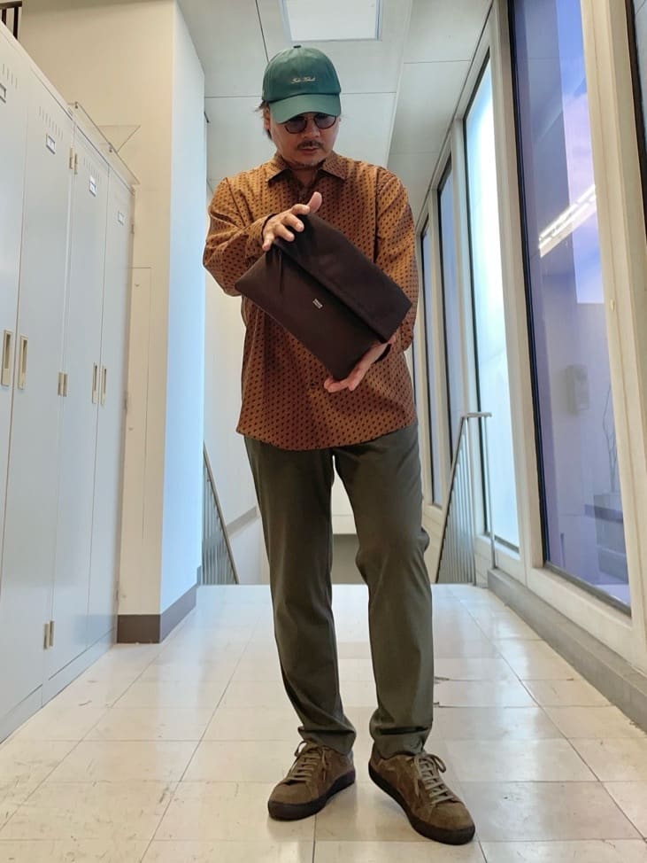 MAKOTO AIさんの「TAKEO KIKUCHI｜ボーラーハット柄 長袖シャツ」を使ったコーディネート