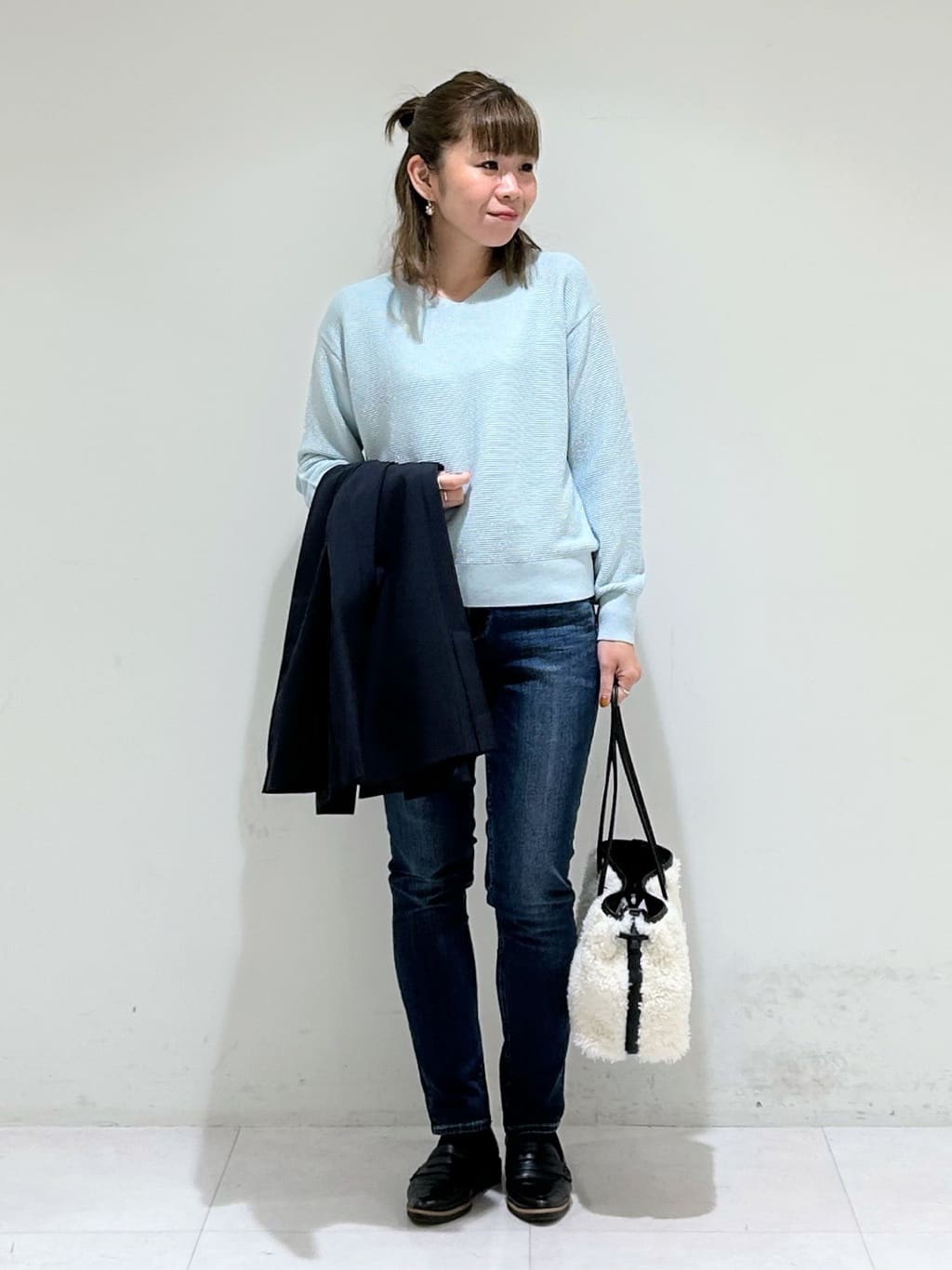 tsuyuさんの「INDIVI｜ボアミドルバッグ」を使ったコーディネート