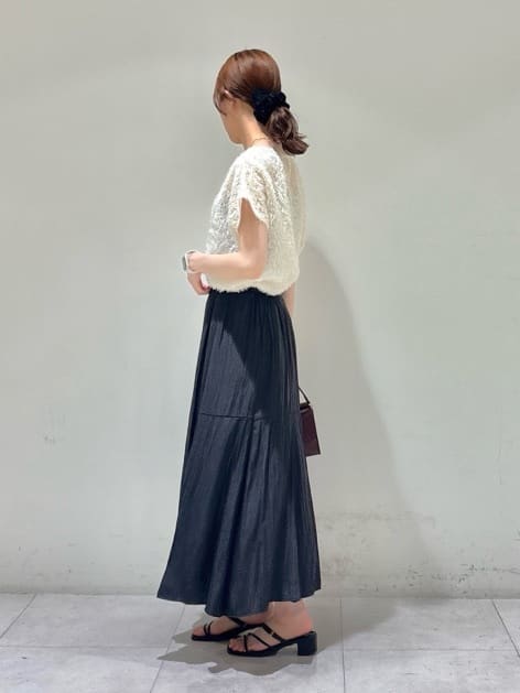 kyokaさんの「UNTITLED｜【セットアップ可/洗える】フェザーフレンチスリーブブラウス」を使ったコーディネート