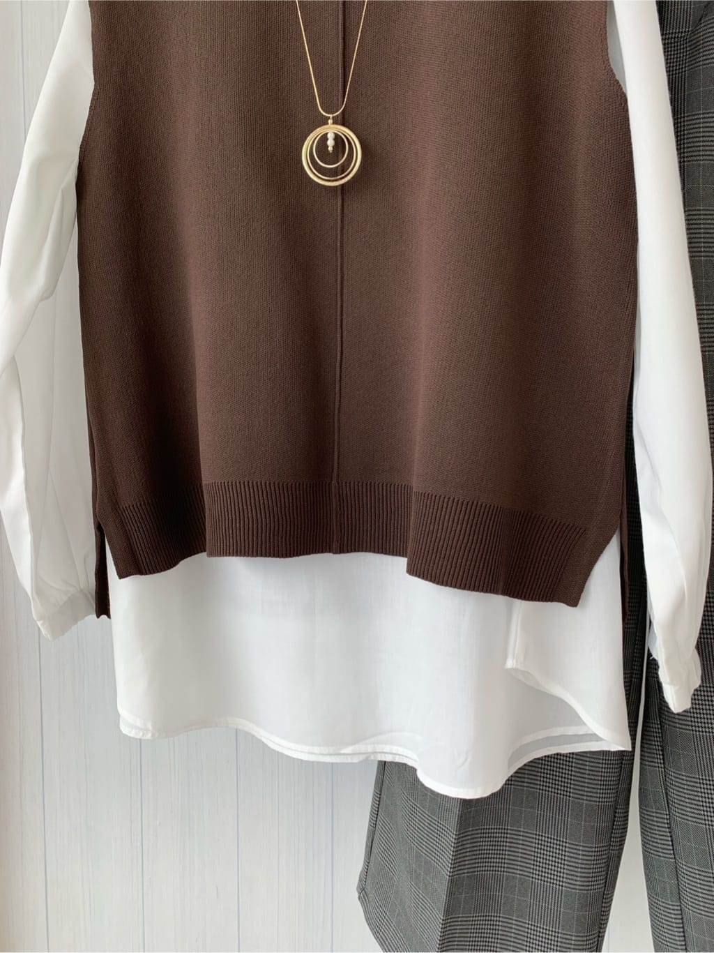 misaさんの「SHOO･LA･RUE｜【S-LL/2点セット】着回し自在 ニットベスト＋フレアブラウス」を使ったコーディネート