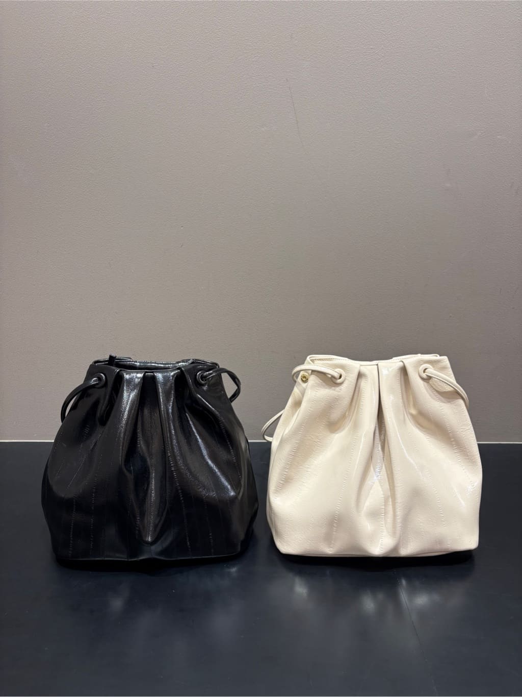 ヒロさんの「SHOO･LA･RUE｜【S-LL/ひんやり】さらっとしたタッチが心地よい ダブルブレストジャケット」を使ったコーディネート