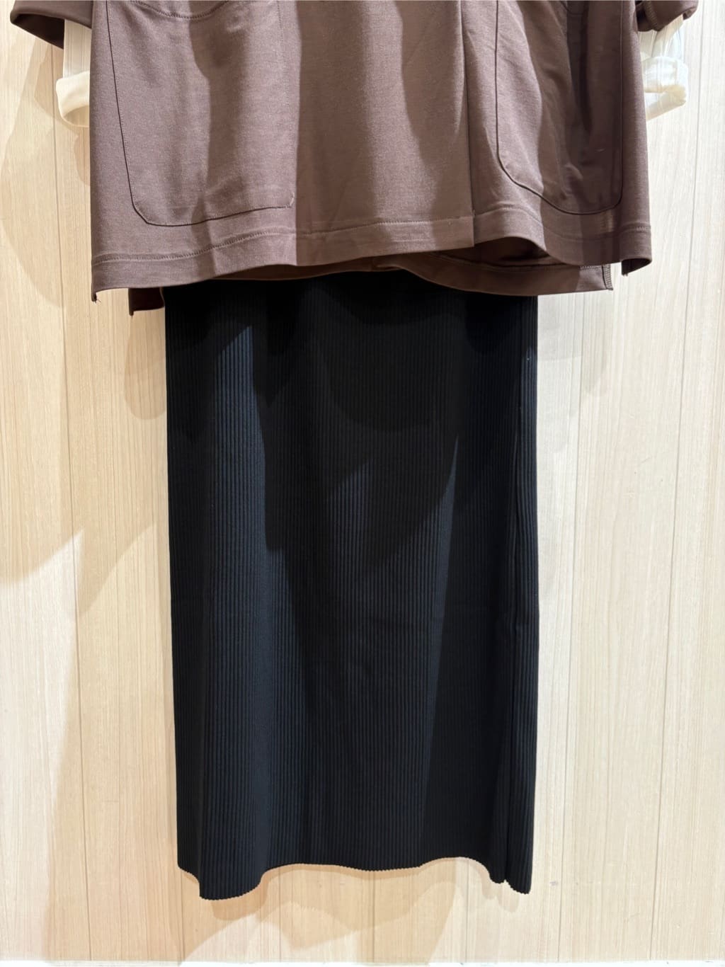ヒロさんの「SHOO･LA･RUE｜【S-LL/ひんやり】さらっとしたタッチが心地よい ダブルブレストジャケット」を使ったコーディネート