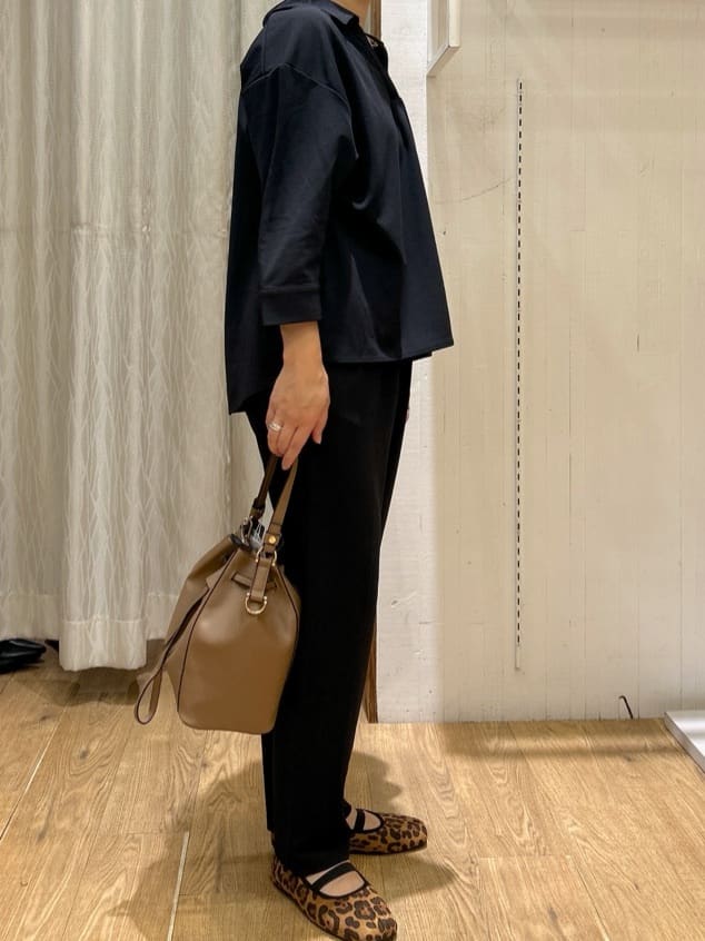 ga_riさんの「THE SHOP TK｜【着るだけでコーディネートが決まる】スキッパーブラウス&パンツセット」を使ったコーディネート