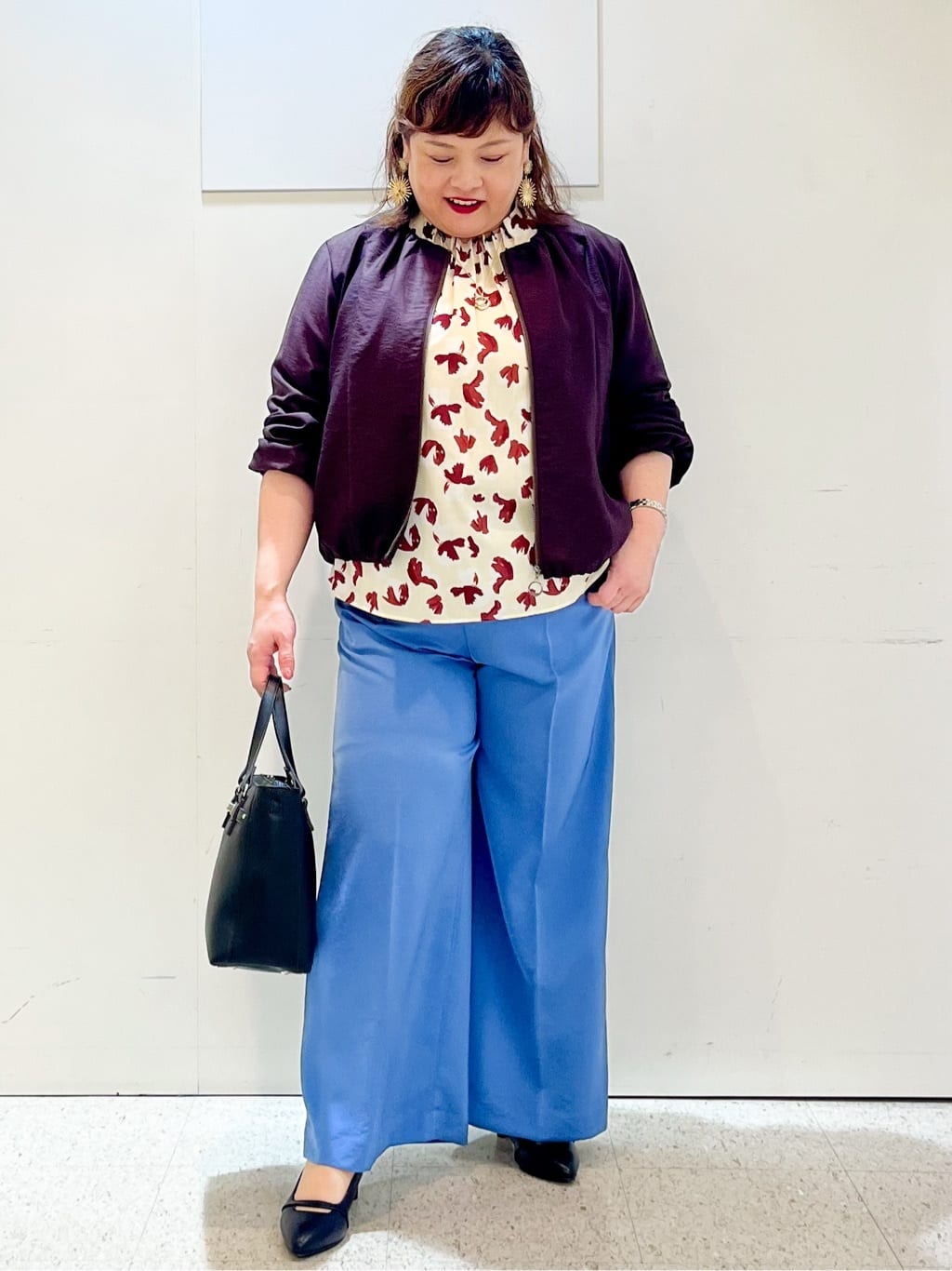 kimmyさんの「Reflect｜【ジャケットのインナーにおすすめ◎】花柄タックデザインブブラウス」を使ったコーディネート