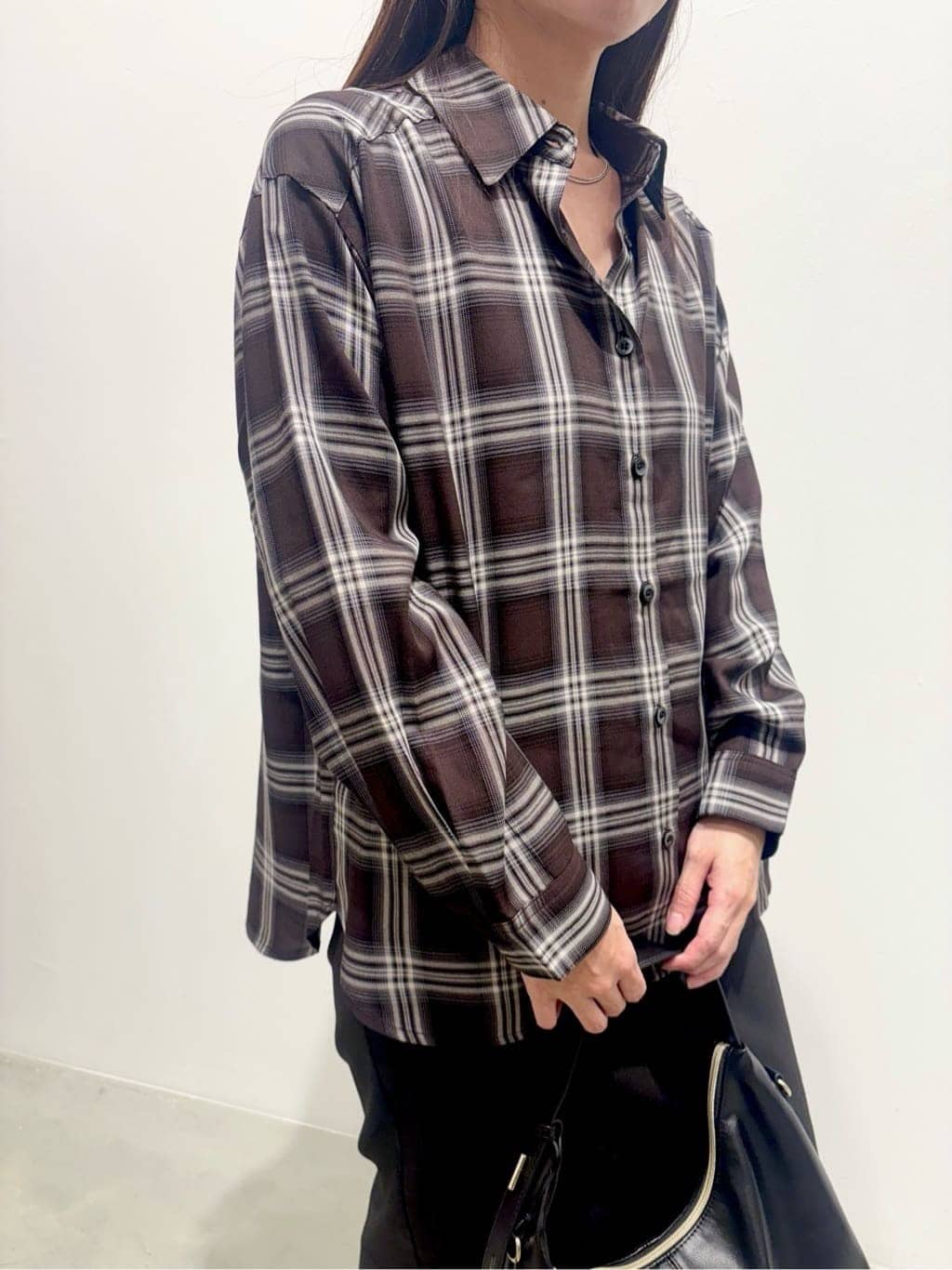 ＷＡさんの「grove｜今の季節にちょうどいい　オンブレーチェックシャツ」を使ったコーディネート