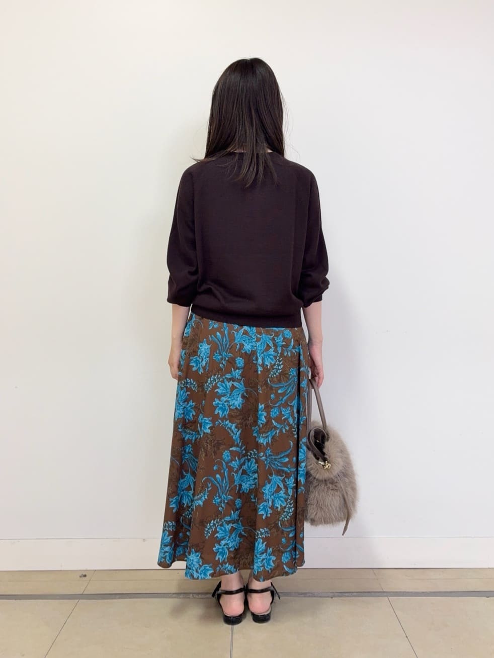 asamiさんの「UNTITLED｜【セットアップ可/ウエストゴム】オーナメントフラワー スカート」を使ったコーディネート