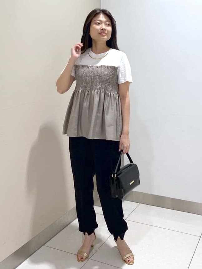 kanaさんの「UNTITLED｜【コットン100/洗える/Tシャツ】シャーリングドッキングペプラム」を使ったコーディネート