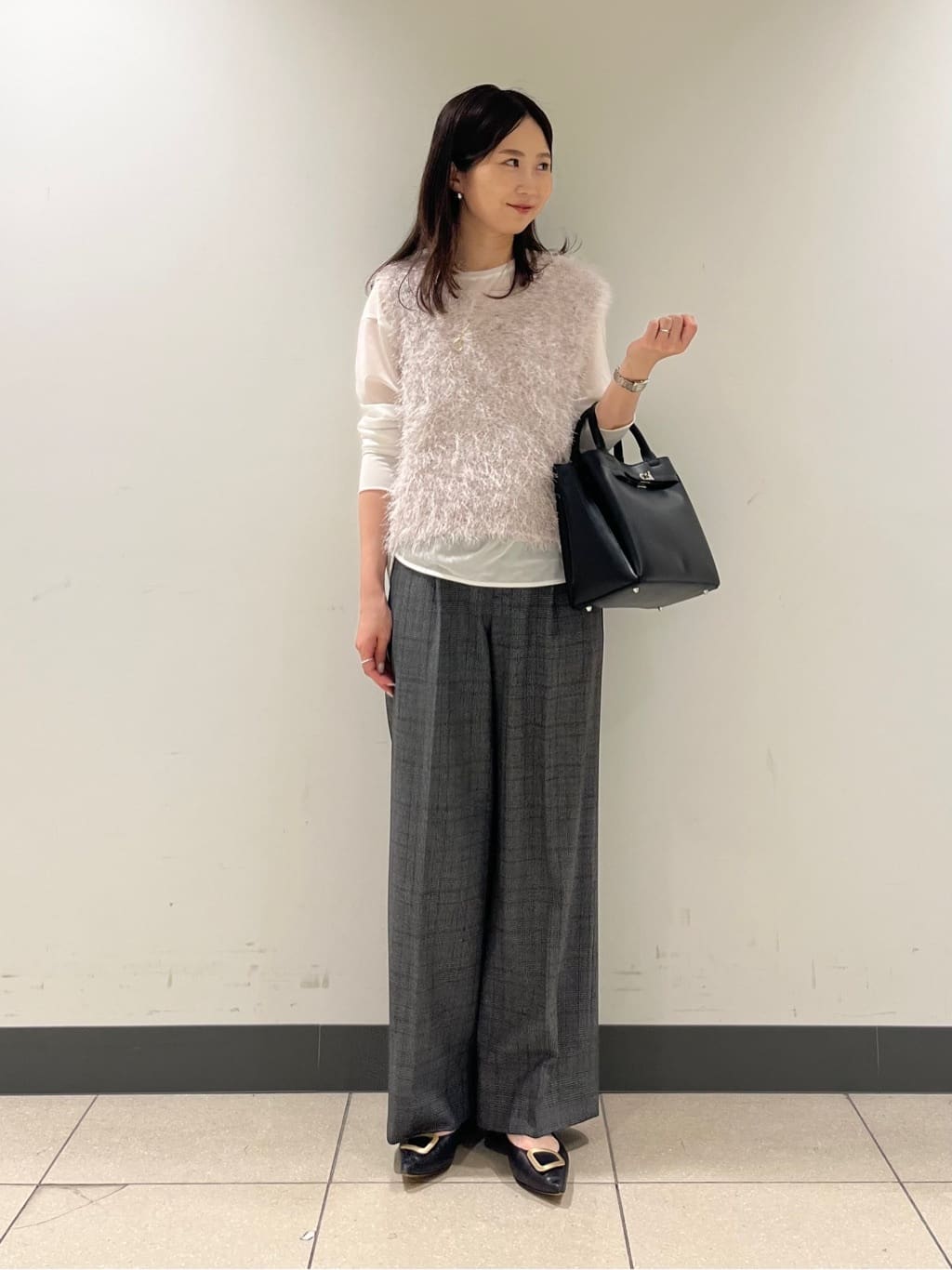 shokoさんの「INDIVI｜ストレッチシアーロングTシャツ」を使ったコーディネート