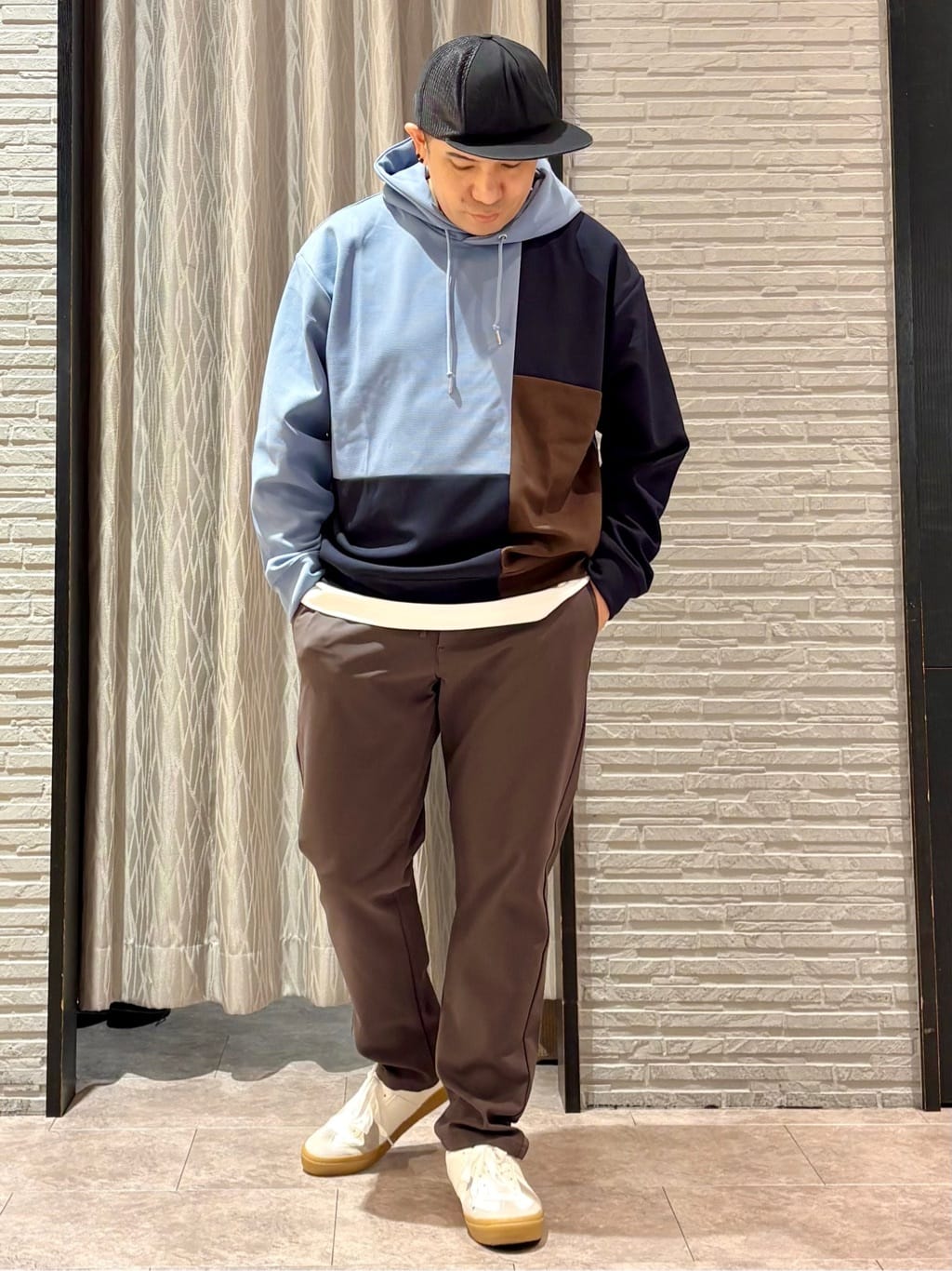 Pーyamaさんの「THE SHOP TK｜【一枚で着映える】ポンチブロッキングパーカ 洗濯機OK」を使ったコーディネート