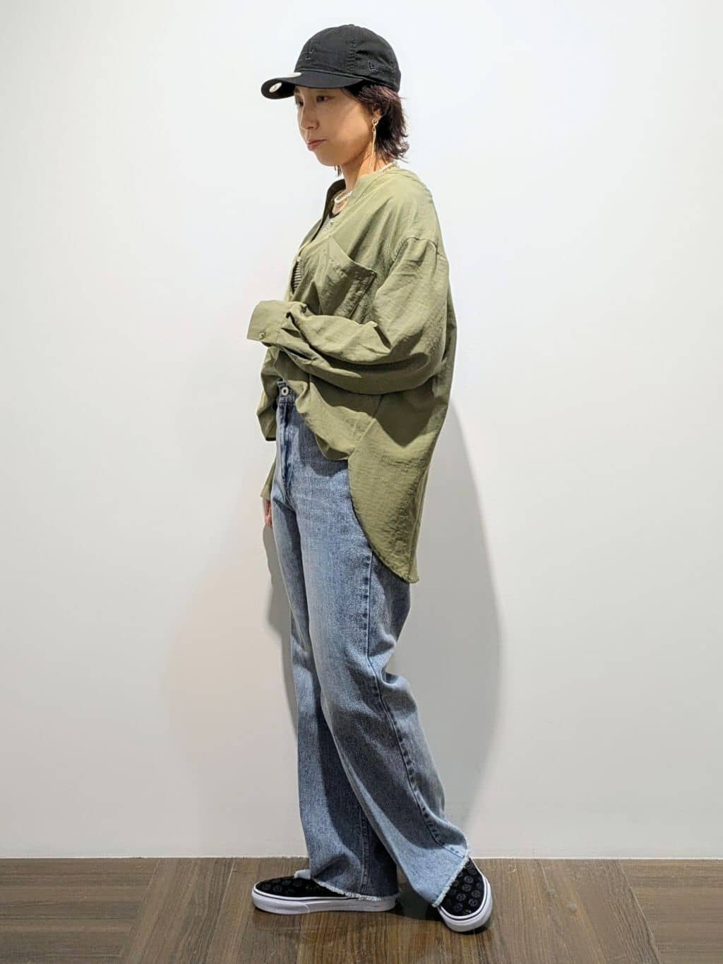 4410さんの「THE SHOP TK｜デニムフレアパンツ【洗濯機可】」を使ったコーディネート