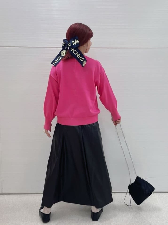 みちるさんの「SHOO･LA･RUE｜【洗える/S-LL/アンサンブル可】大人フェミニン さらっとタッチのニットカーディガン」を使ったコーディネート