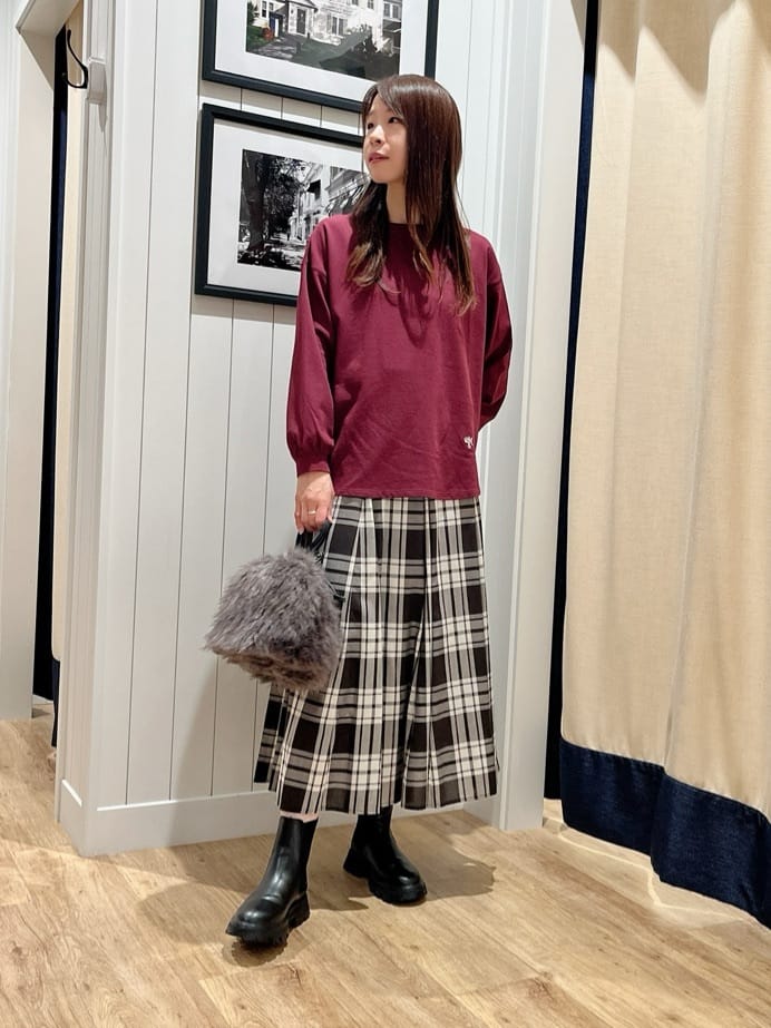 mihoさんの「Dessin｜【360度可愛い・洗える】バックヘンリーカットソー」を使ったコーディネート