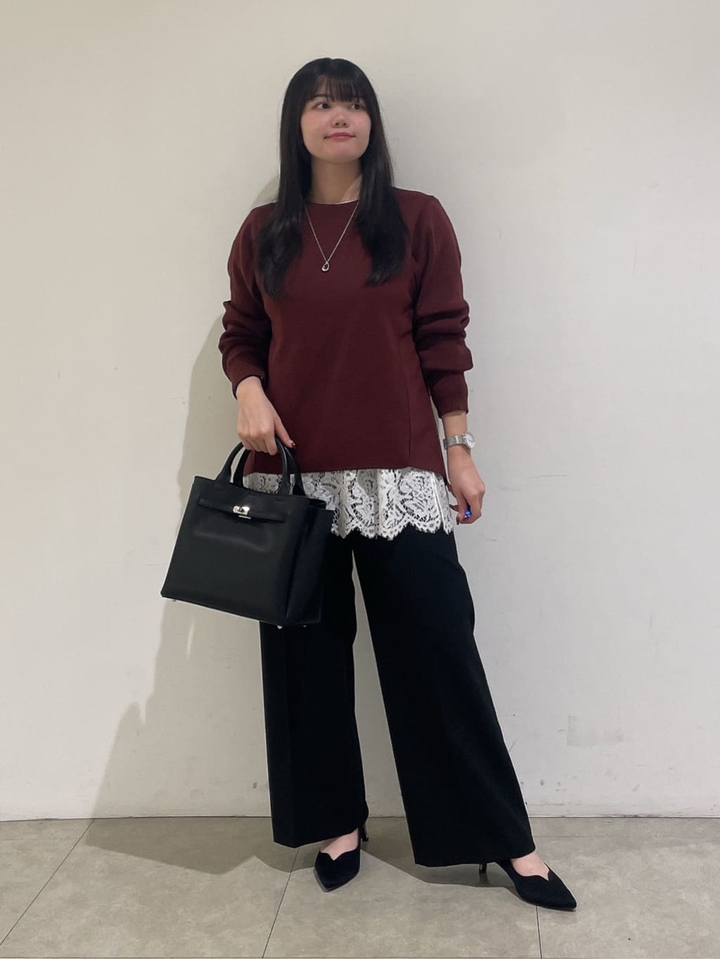 emikaさんの「INDIVI｜【洗える／選べる8色】トーンアップニット」を使ったコーディネート