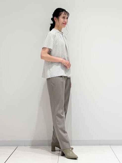 kayoさんの「INDIVI｜【UVケア】モノグラム ボウタイデザインブラウス」を使ったコーディネート