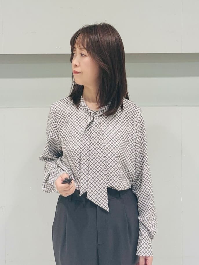 makiさんの「UNTITLED｜【通勤スーツ】ライトウェイト テーラードジャケット」を使ったコーディネート