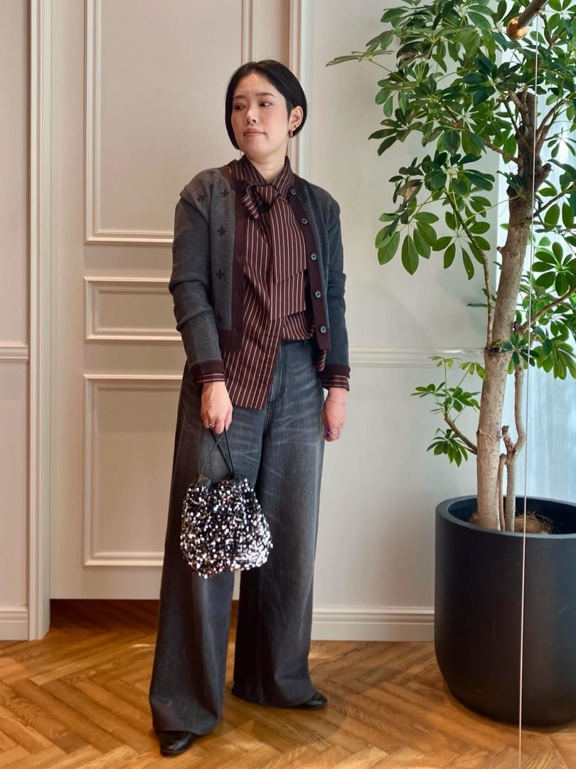 konominさんの「DRESSTERIOR｜ヴィンテージ加工ワイドデニムパンツ」を使ったコーディネート