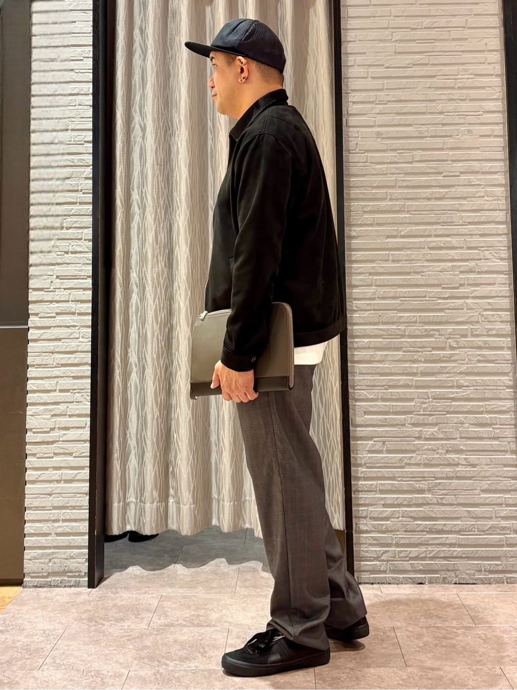 Pーyamaさんの「THE SHOP TK｜リンクスジオメトリック長袖Tシャツ【サスティナブル素材使用/洗濯機OK】」を使ったコーディネート