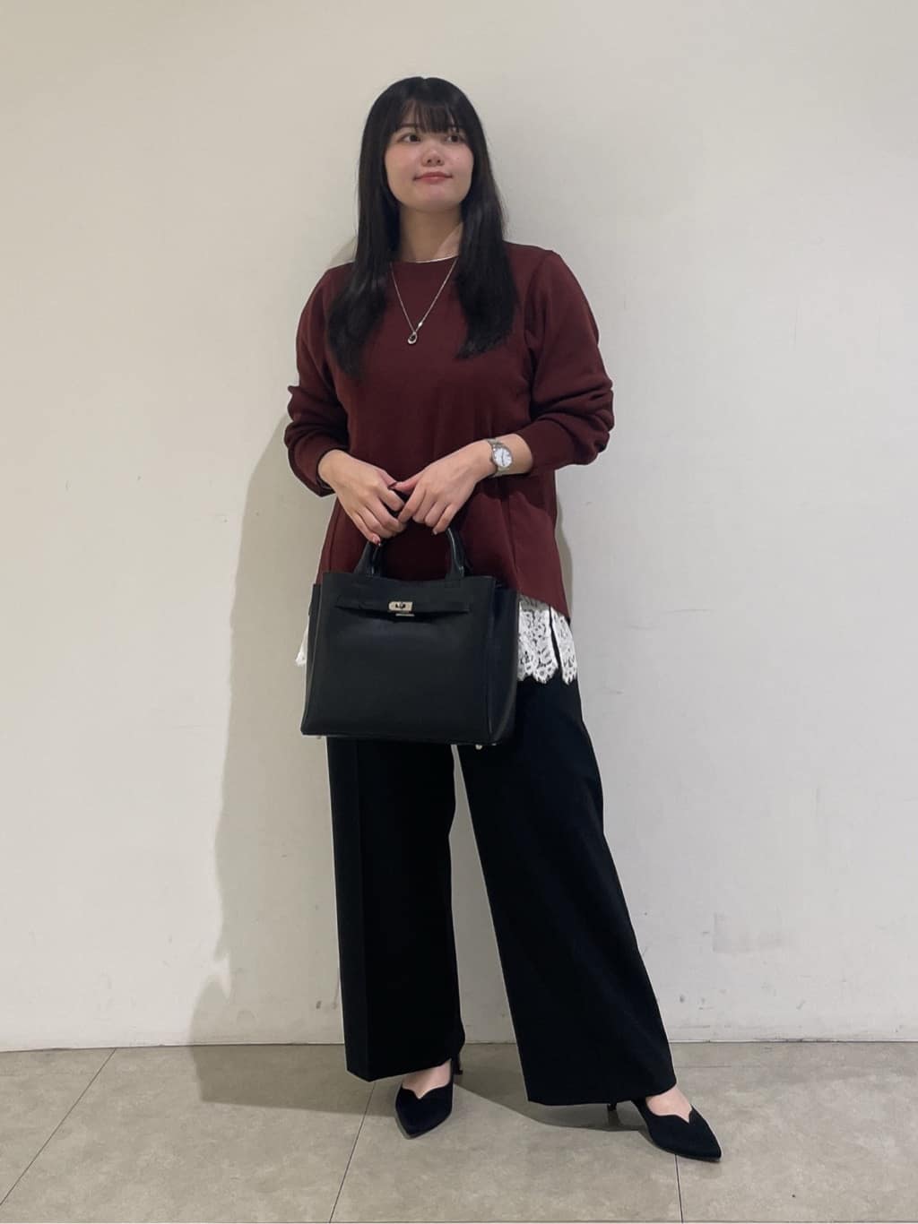 emikaさんの「INDIVI｜【洗える／選べる8色】トーンアップニット」を使ったコーディネート