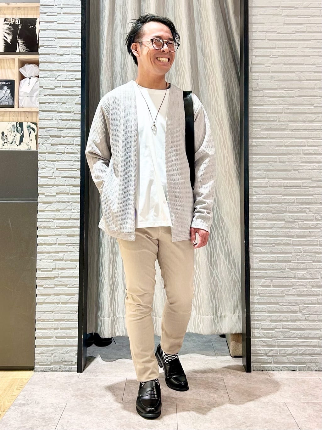 KENJI Iさんの「THE SHOP TK｜【セットでお買い得！！】長袖カーディガン＋半袖Tシャツ　洗濯機OK/吸水速乾(Tシャツのみ)」を使ったコーディネート