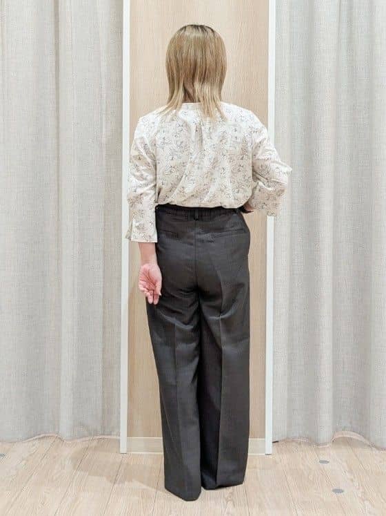 minさんの「grove｜【カセット服】洗えるストレートワイドパンツ」を使ったコーディネート