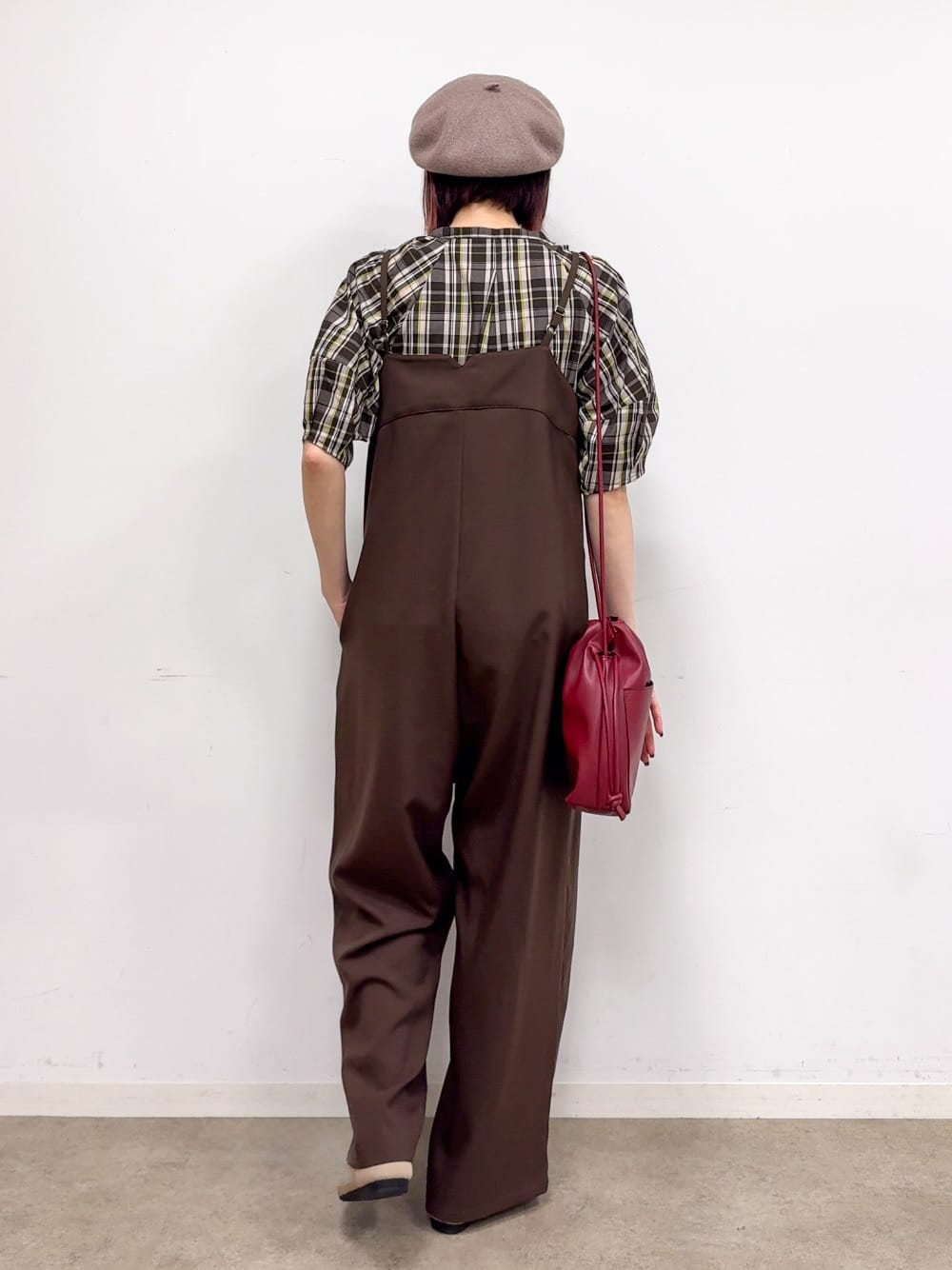 𝐜𝐡𝐢𝐤𝐚さんの「SHOO･LA･RUE｜【S-LL/洗濯後しわになりにくい】ランタンスリーブで女性らしく 5分袖スキッパーブラウス」を使ったコーディネート