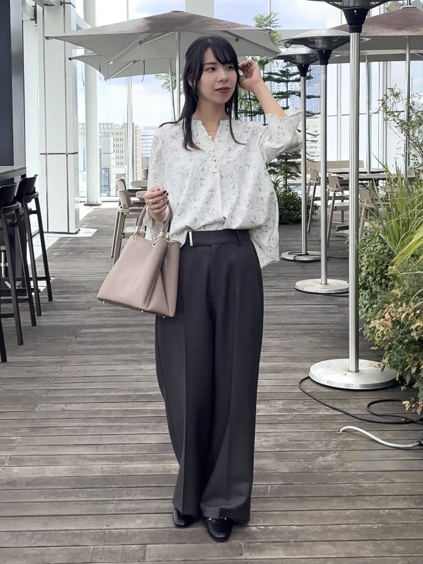 cotaniさんの「grove｜【カセット服】洗えるストレートワイドパンツ」を使ったコーディネート