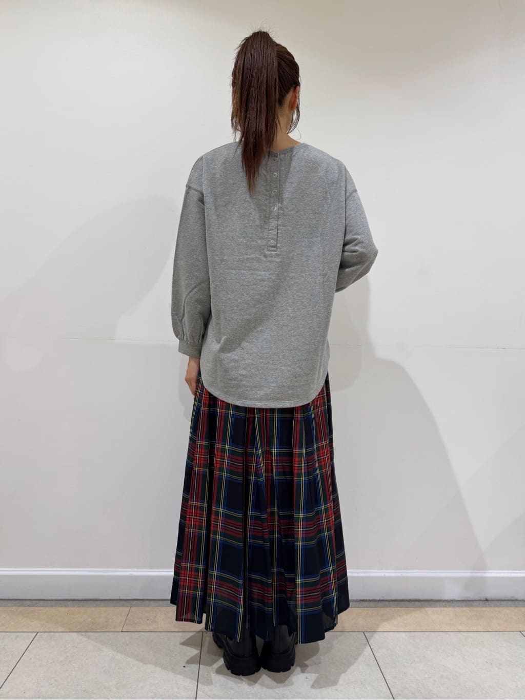 haruさんの「Dessin｜【360度可愛い・洗える】バックヘンリーカットソー」を使ったコーディネート