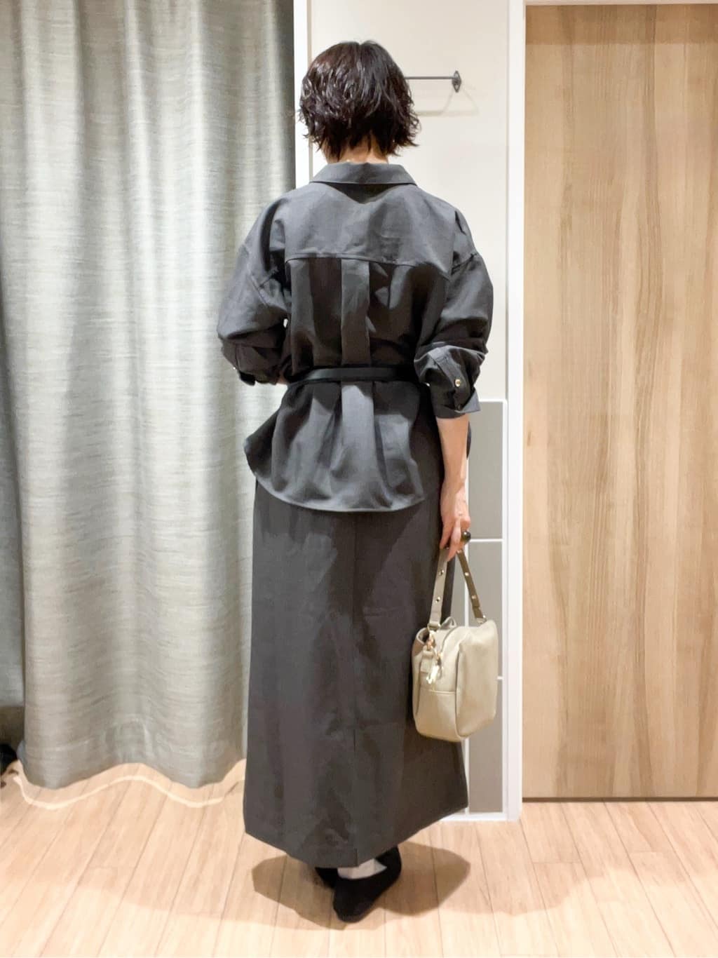 ヨッコさんの「grove｜【カセット服/選べる着丈】洗濯機で洗えるオーバーシャツ」を使ったコーディネート