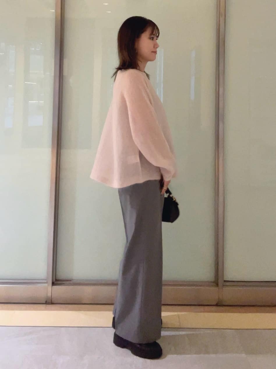 mayutaさんの「INDIVI｜【キッドモヘヤ素材】ラウンドヘムニット」を使ったコーディネート
