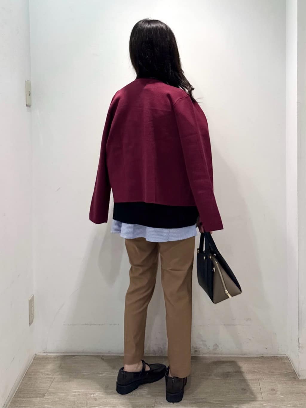 yuicciさんの「OPAQUE.CLIP｜《ツインセット》リラクシーサイドスリットニット&times;ドッキングタンク【洗濯機洗い可】」を使ったコーディネート
