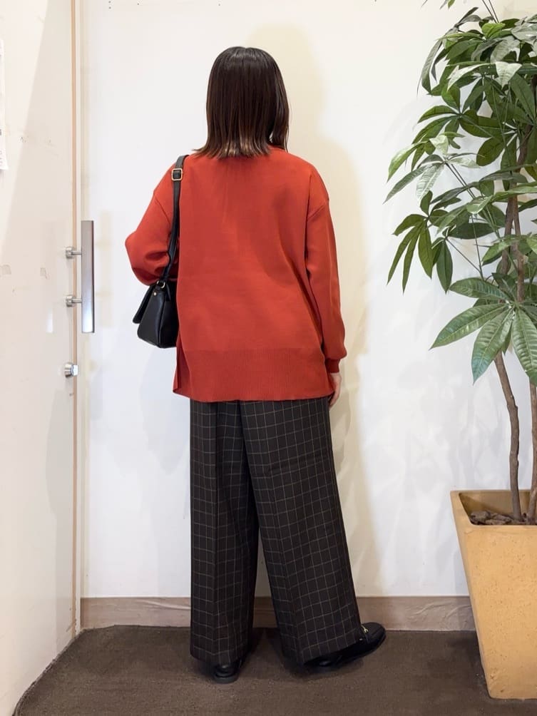 宗形さんの「SHOO･LA･RUE｜【S-LL/洗える】一枚で簡単こなれ見え スポンディッシュ 裾レイヤード風ニット【CIRCRIC】」を使ったコーディネート