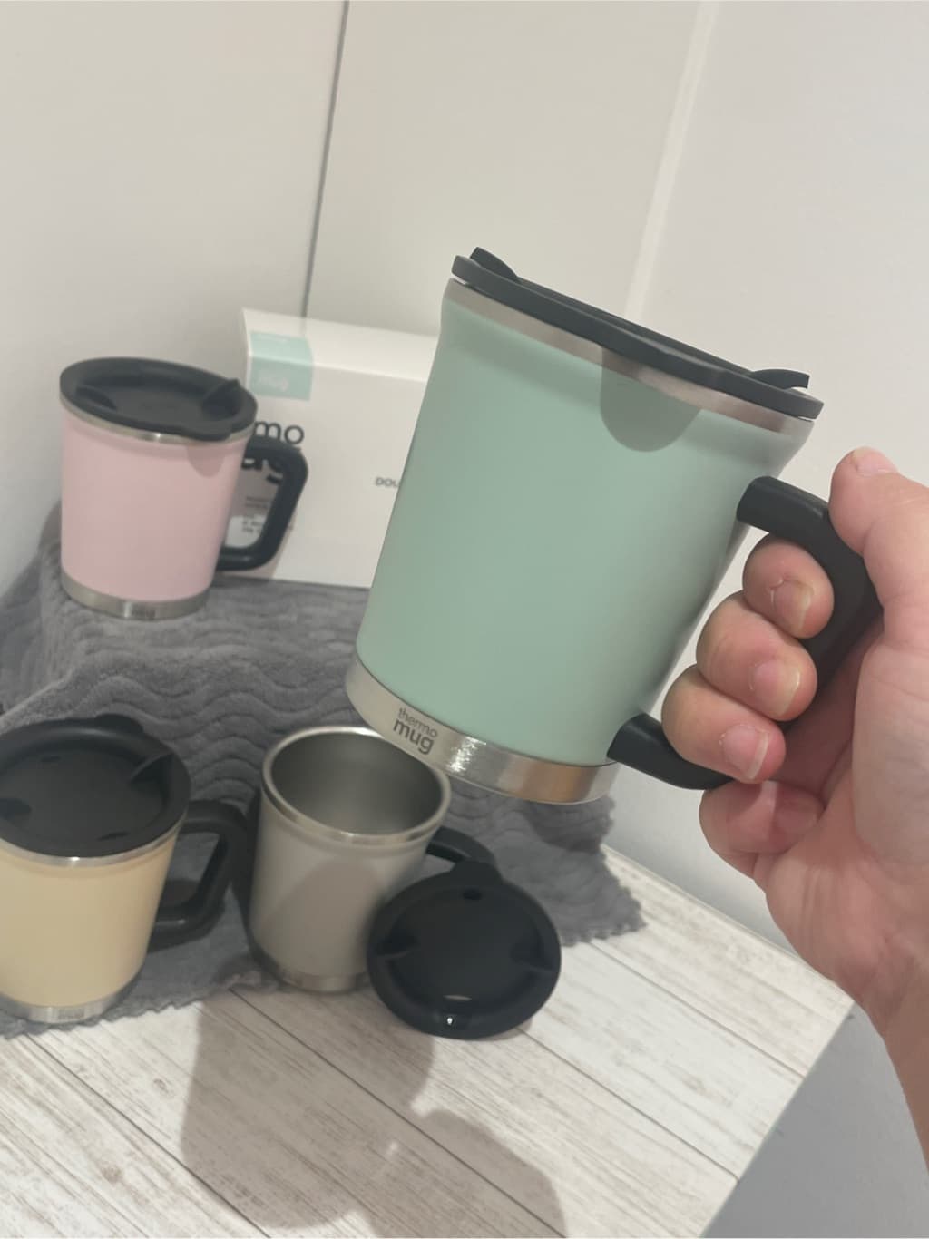 まのちゃんさんの「212 KITCHEN STORE｜ダブルマグ SAKURA PINK＜THERMO MUG  サーモマグ＞」を使ったコーディネート