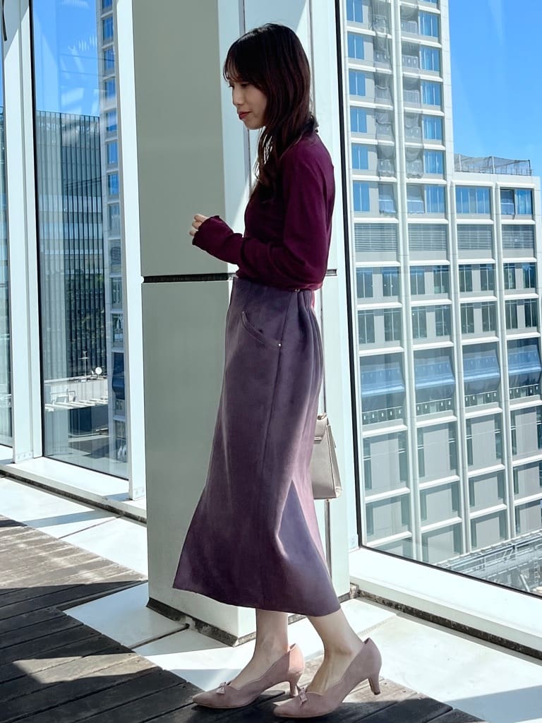 はばさんの「Couture brooch｜【洗える・ストレッチ・通勤】スエード調ダンボールIラインスカート」を使ったコーディネート