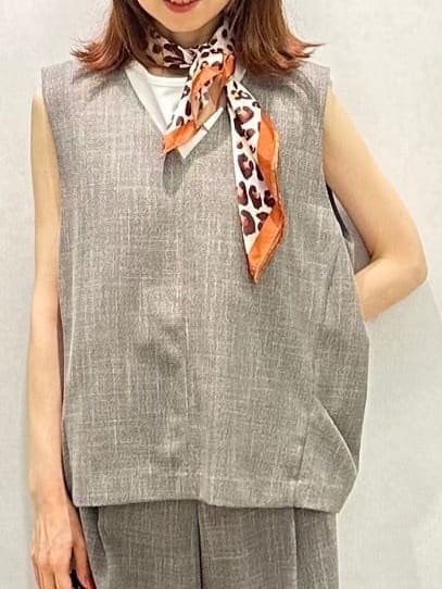 Miwaさんの「UNTITLED｜【接触冷感／コットン100／洗える／丸首】ノースリーブ天竺プルオーバー」を使ったコーディネート