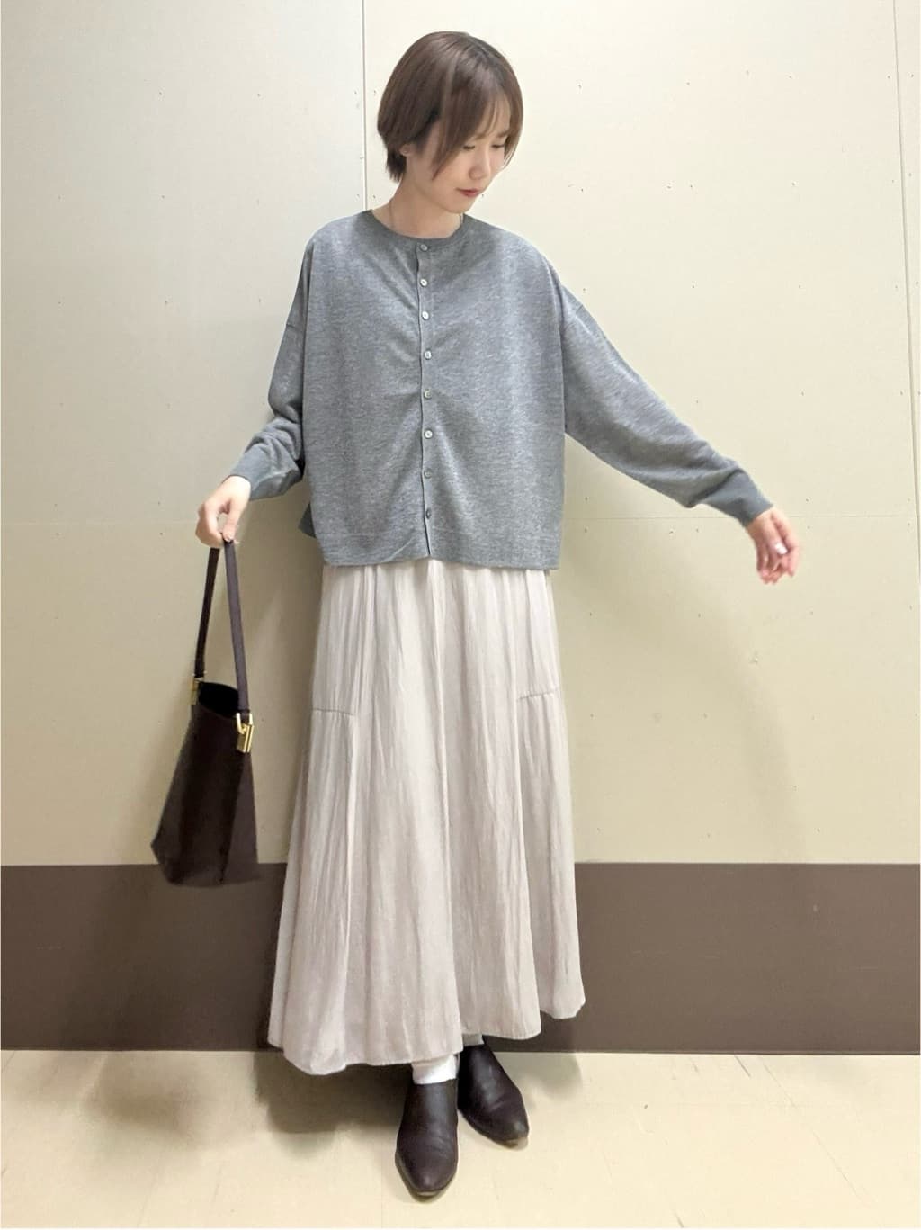 mioさんの「UNTITLED｜【洗える/1枚で着映え】ソフト裾フレアスカート」を使ったコーディネート
