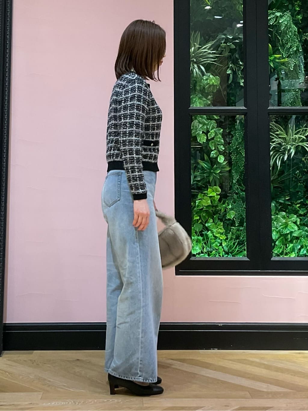 maruさんの「DRESSTERIOR｜◆コンパクトフェイクファーバッグ」を使ったコーディネート