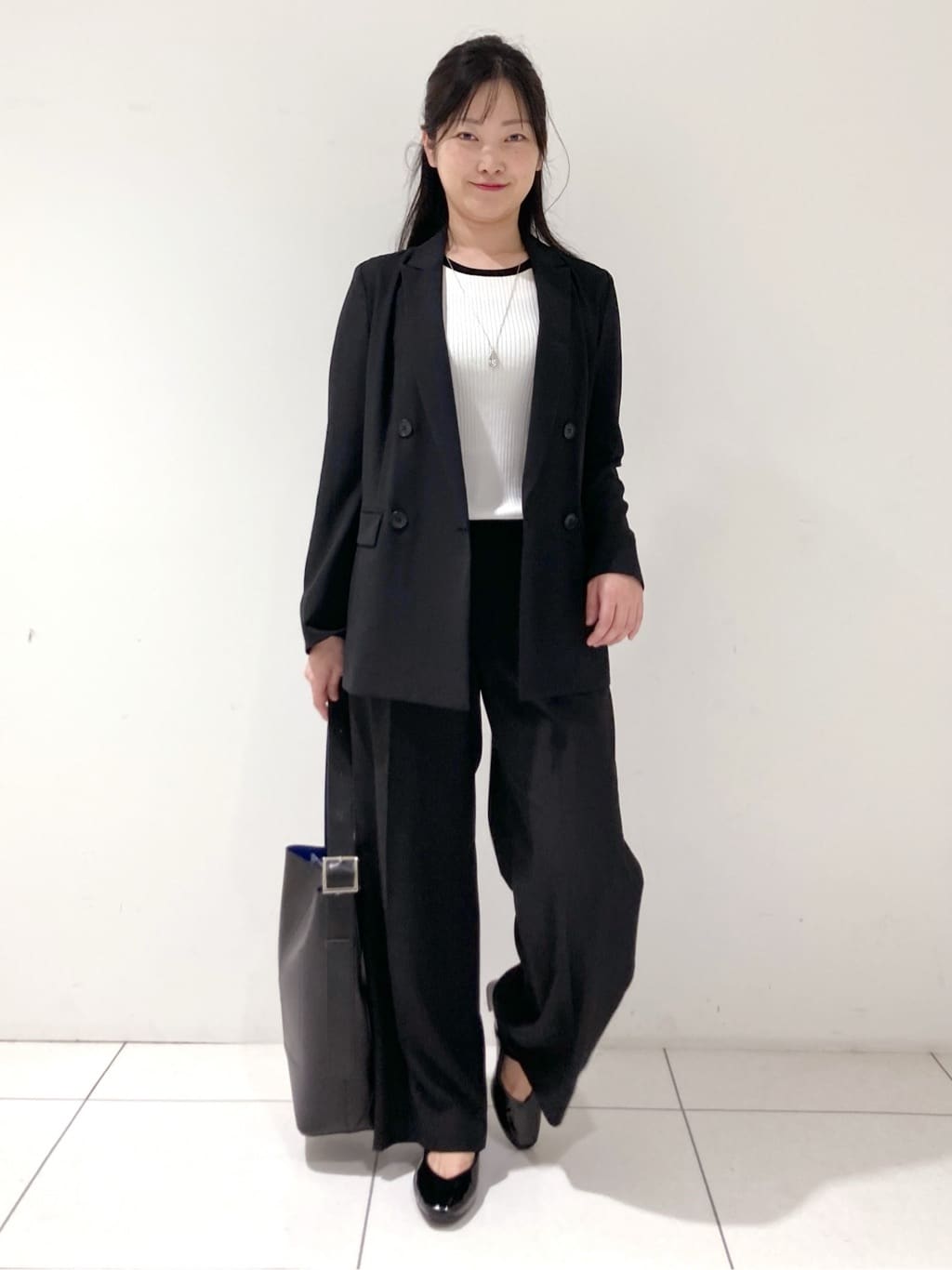 momokoさんの「INDIVI｜【軽く羽織れる！】ダブルジャケット」を使ったコーディネート