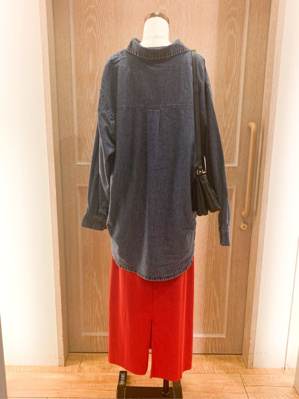 itoさんの「SHOO･LA･RUE｜【セルフカット可/吸水速乾/抗菌防臭】着回ししやすい カットリブナロースカート」を使ったコーディネート