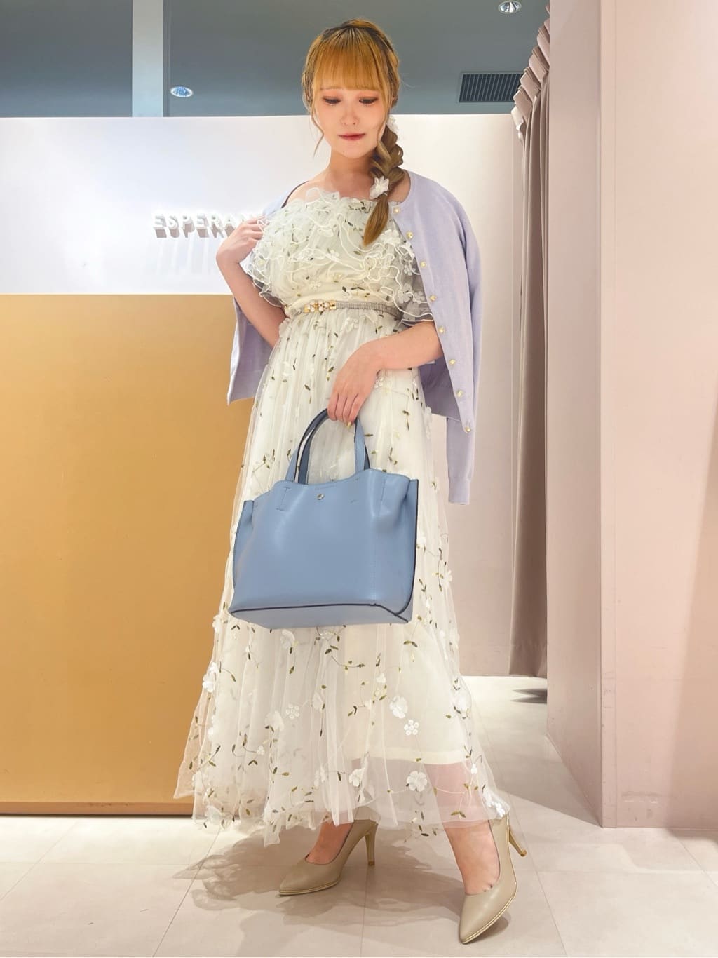 このかさんの「ESPERANZA｜【レイン対応/12時間パンプス】約8.5cm　歩きやすくて疲れにくい」を使ったコーディネート