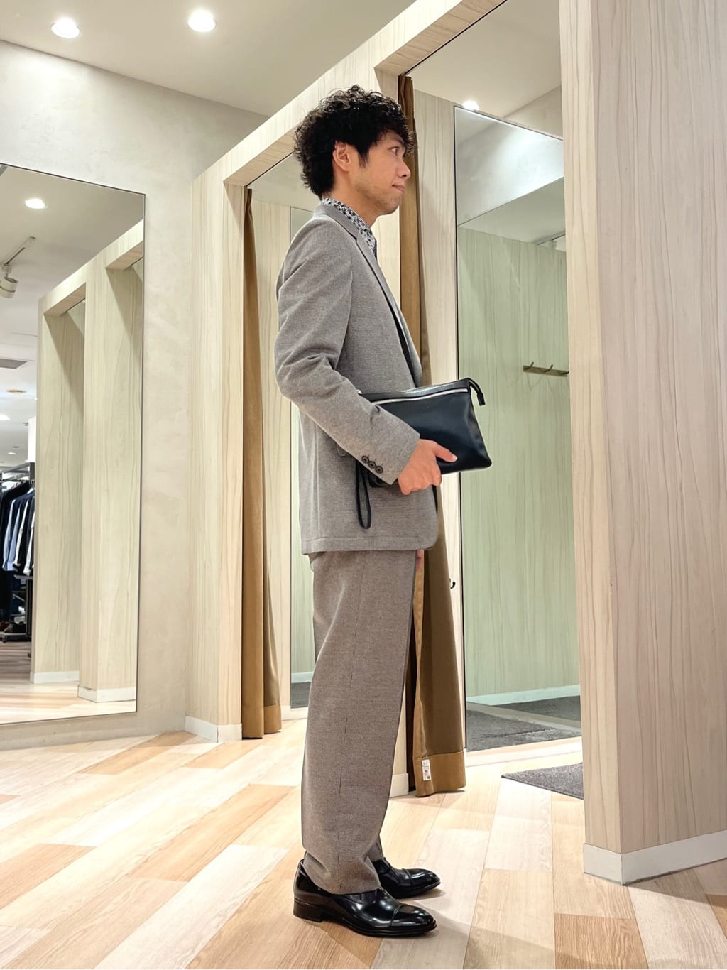 URAさんの「TAKEO KIKUCHI｜ピンジャージ 千鳥 ジャケット」を使ったコーディネート