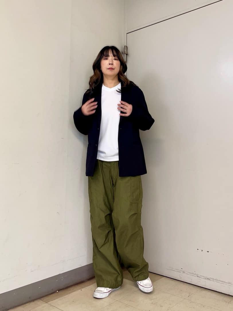 iwさんの「TAKEO KIKUCHI｜【JUST ONE LAYER】ダウンファブリック テーラード ジャケット」を使ったコーディネート