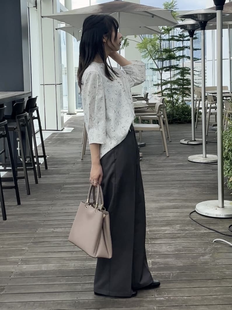 cotaniさんの「grove｜【カセット服】洗えるストレートワイドパンツ」を使ったコーディネート