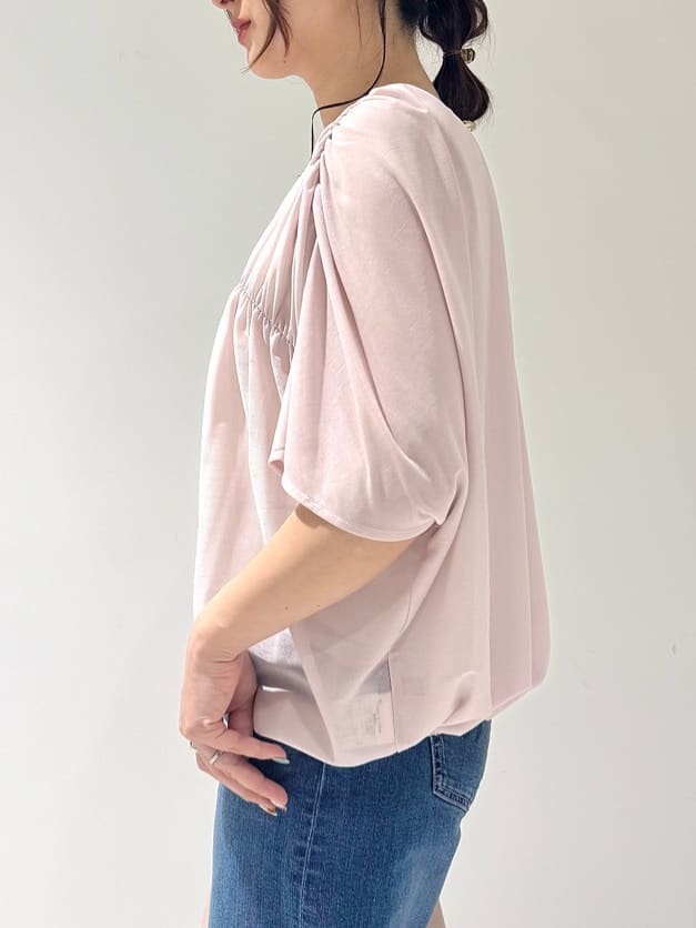 そんさんの「INDIVI｜【洗える／体型カバー】シャーリングシアートップス」を使ったコーディネート