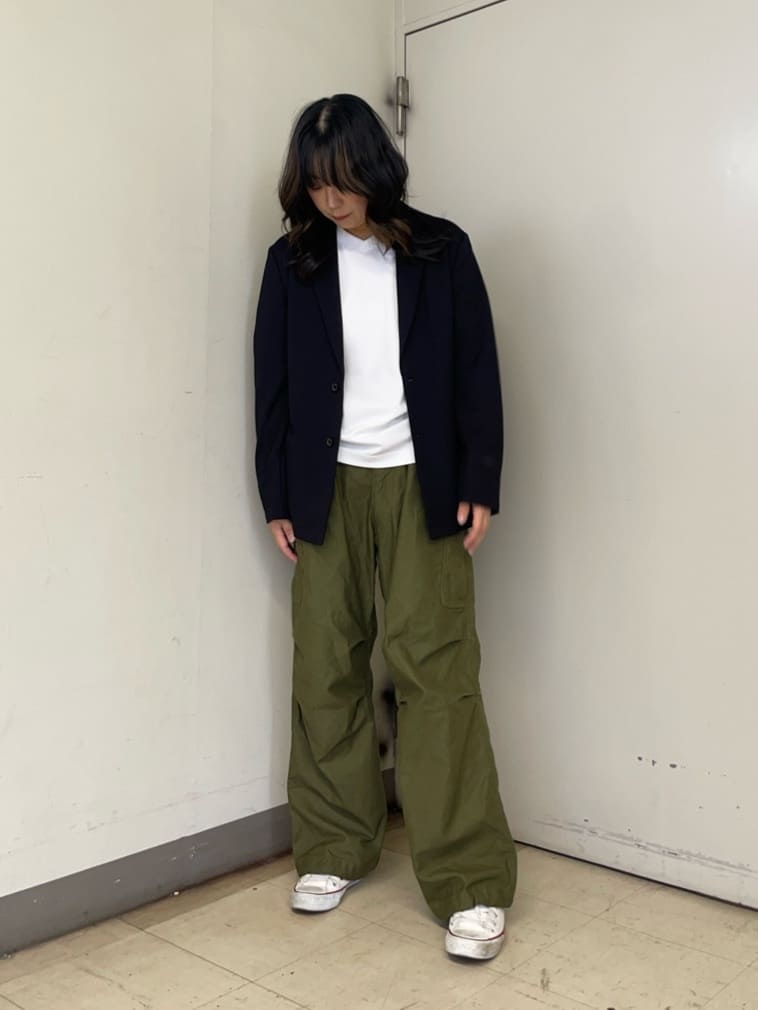 iwさんの「TAKEO KIKUCHI｜【JUST ONE LAYER】ダウンファブリック テーラード ジャケット」を使ったコーディネート