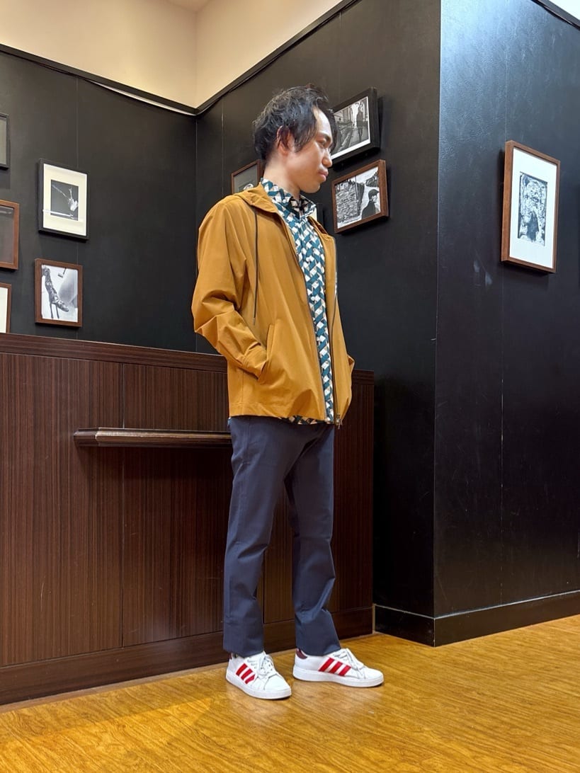 KEIさんの「TAKEO KIKUCHI｜【3D ナイロン ストレッチ】ジップアップ フードブルゾン」を使ったコーディネート