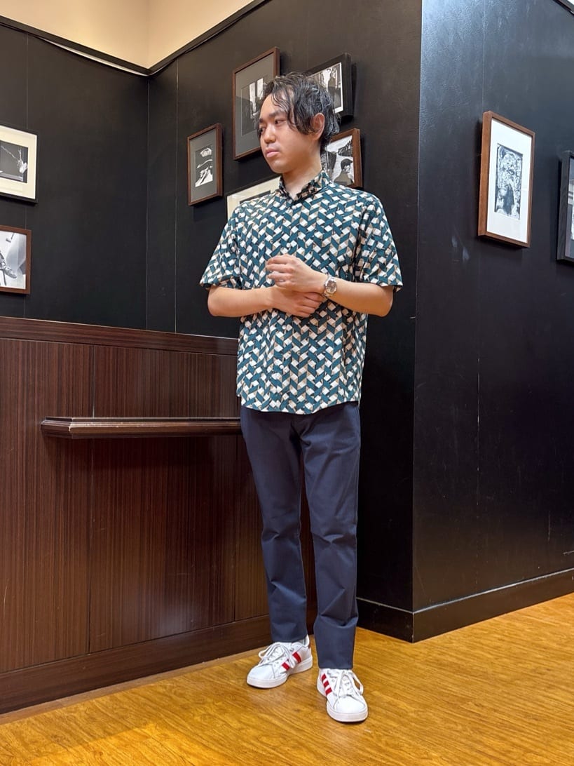 KEIさんの「TAKEO KIKUCHI｜【3D ナイロン ストレッチ】ジップアップ フードブルゾン」を使ったコーディネート