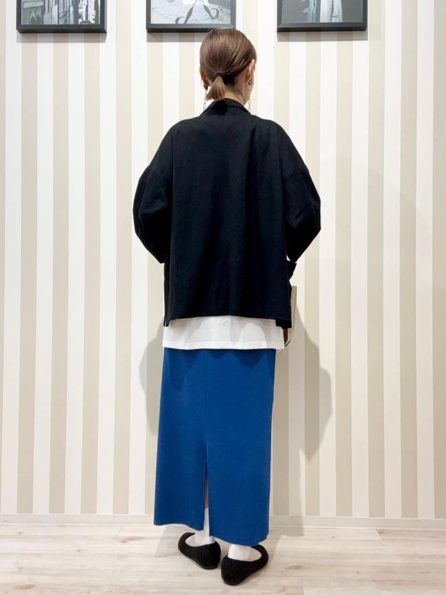 まつこさんの「SHOO･LA･RUE｜【S-LL/ひんやり】さらっとしたタッチが心地よい ダブルブレストジャケット」を使ったコーディネート
