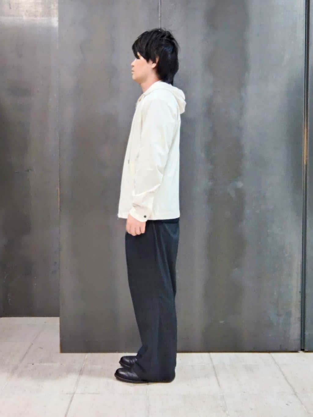 shiominさんの「TAKEO KIKUCHI｜【3D ナイロン ストレッチ】ジップアップ フードブルゾン」を使ったコーディネート