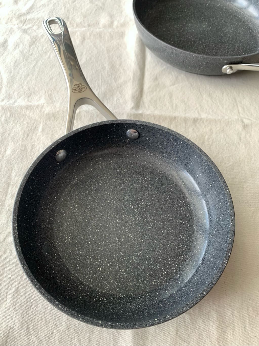 mikachoさんの「212 KITCHEN STORE｜サリーナ セラミックフライパン 20センチ ＜BALLARINI バッラリーニ＞」を使ったコーディネート