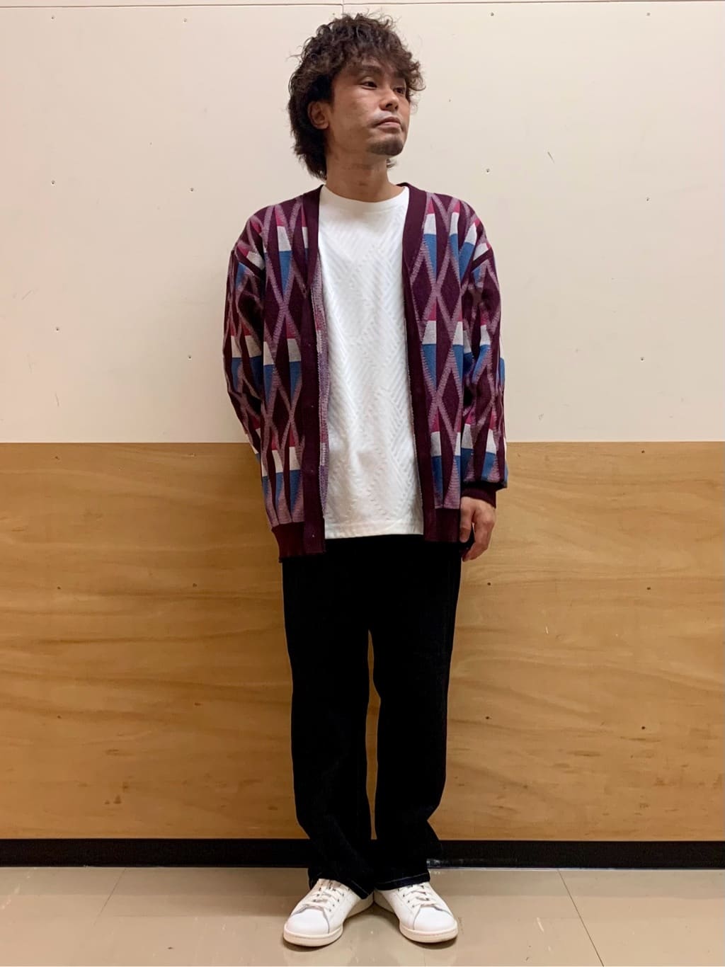 MATUさんの「THE SHOP TK｜【季節の変わり目に活躍】ニットカーディガン 選べる2デザイン(柄&無地)/洗濯機OK」を使ったコーディネート